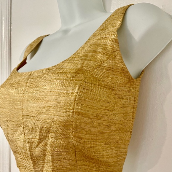 Golden saree blouse - Picture 3 of 6